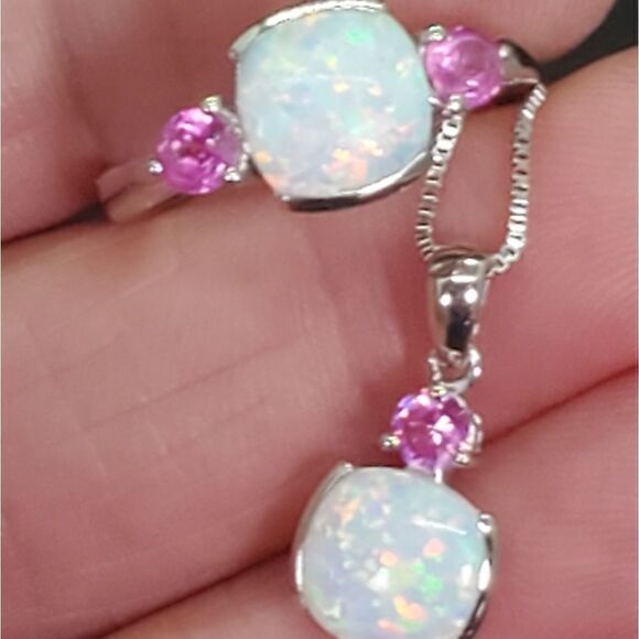 Opal Ring and Necklace - Picture 3 of 16